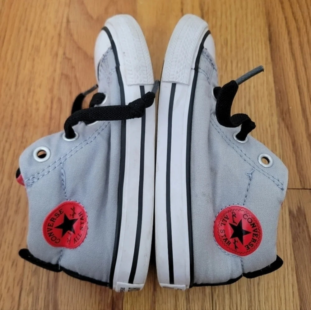 Converse Little Boys' Chuck Taylor All Star Street Mid Casual Sneakers Size 8‎